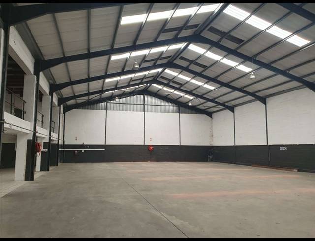 1,190M² WAREHOUSE FOR SALE IN SAXENBURG PARK 2